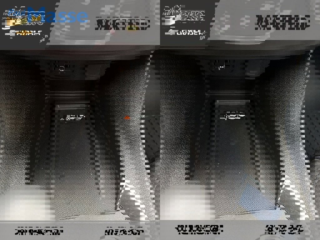 Certified 2023 Chevrolet Traverse LT w/ Rear Camera Mirror Package image 13