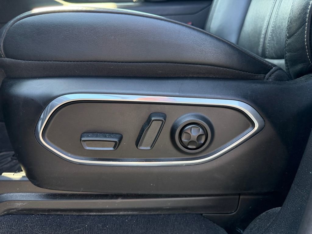 Used 2022 Jeep Wagoneer Series III w/ Flexible Seating Group image 13