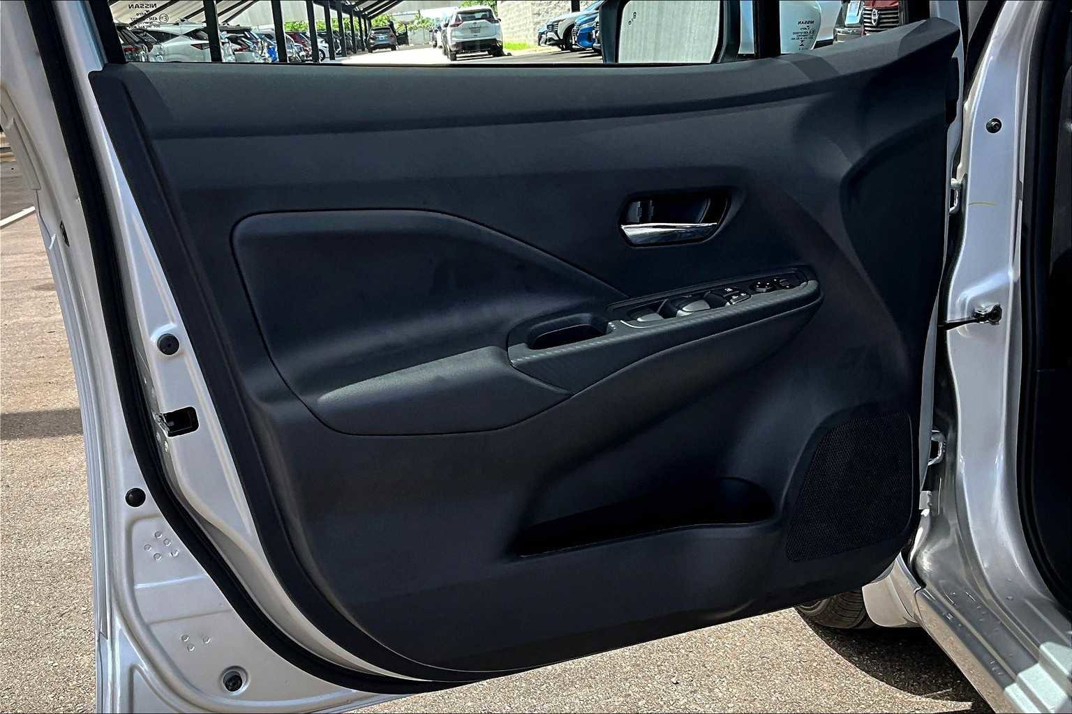 Used 2025 Nissan Versa SV w/ Trunk Package FWD image 13