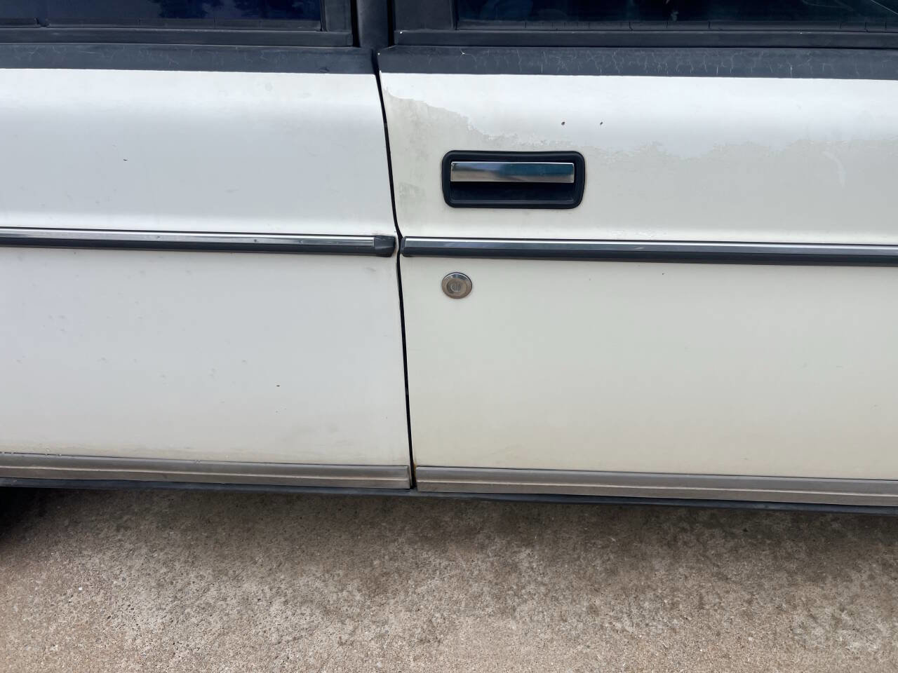 Used 1991 Volvo 240 Sedan RWD image 23