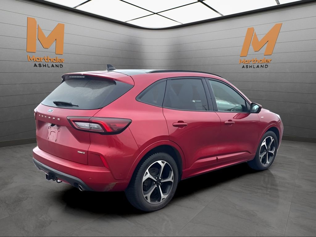 Used 2023 Ford Escape ST-Line Elite w/ Premium Technology Package image 5