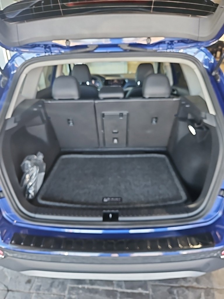 Used 2024 Volkswagen Taos SE w/ Black Wheel Plus Package image 19