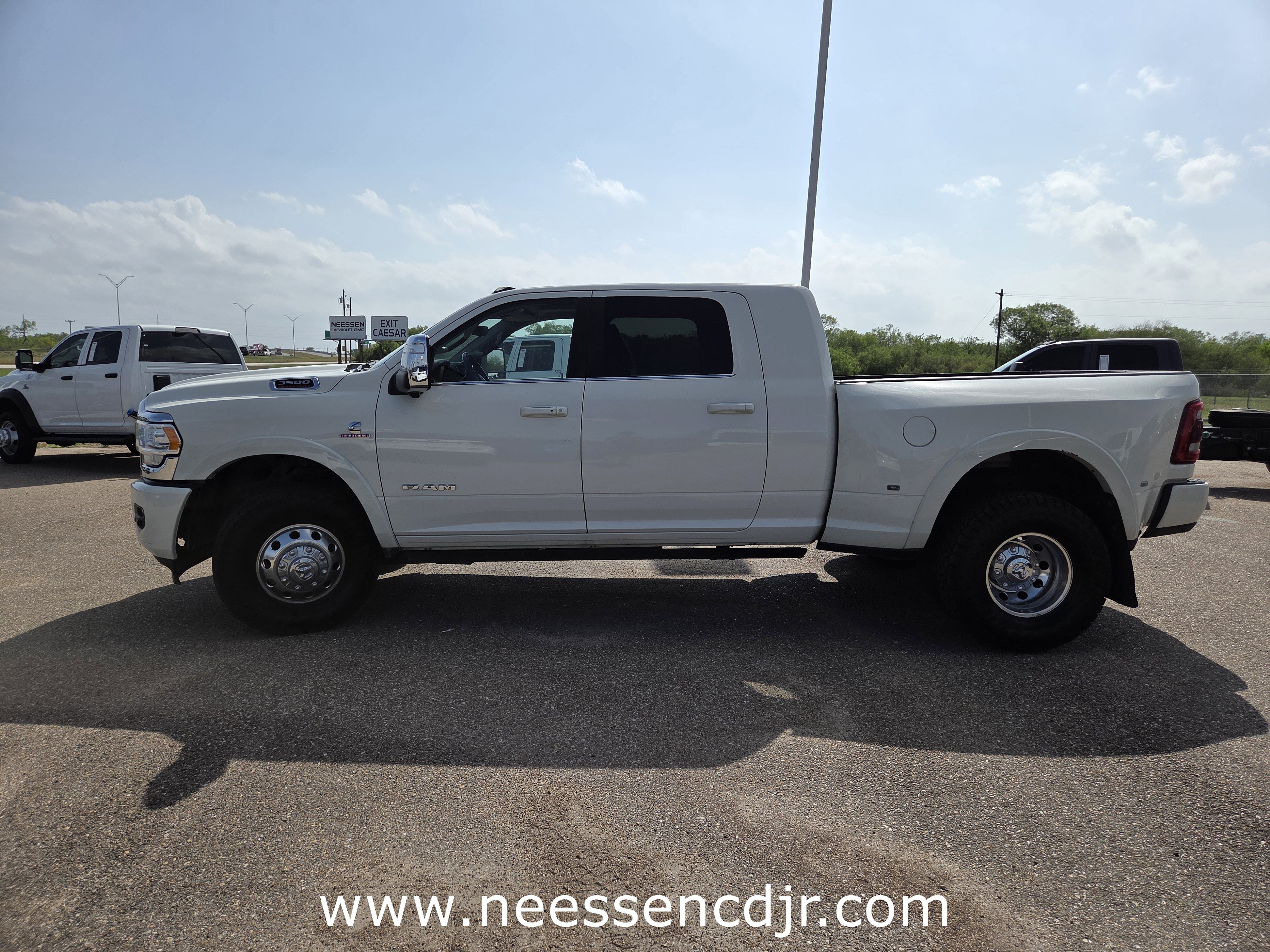 Used 2024 RAM 3500 Limited w/ Safety Group image 4