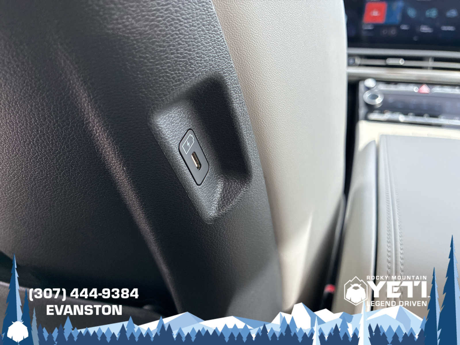 Used 2025 Hyundai Santa Fe SEL image 23