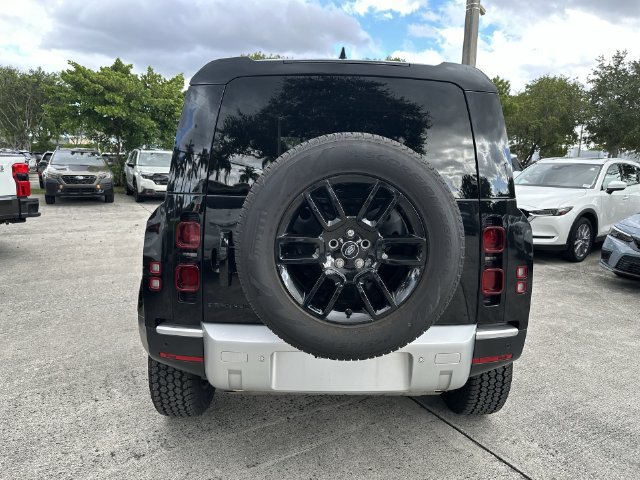 Used 2025 Land Rover Defender 110 S AWD/4WD image 24
