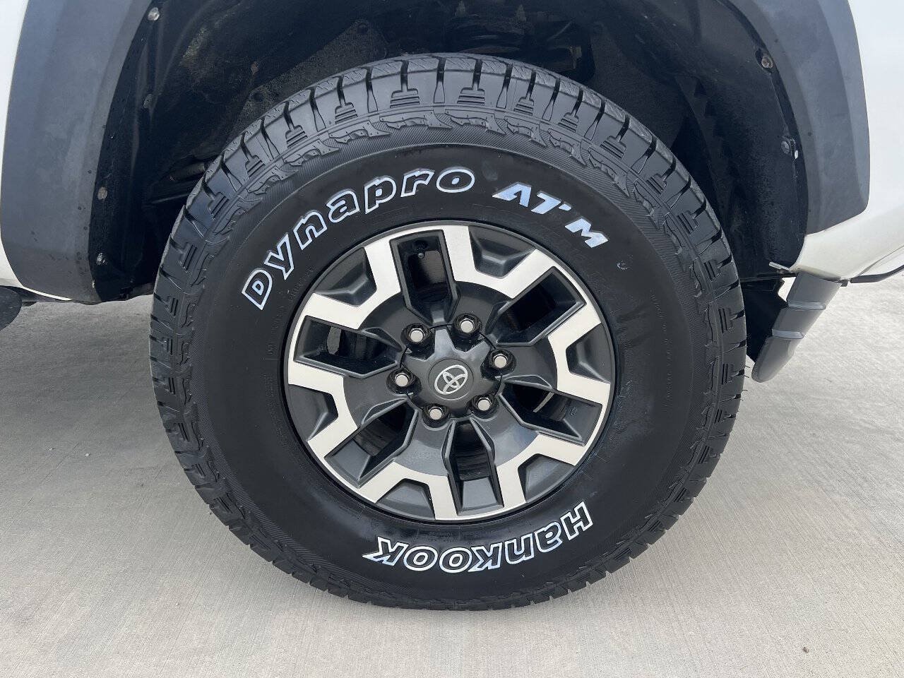 Used 2021 Toyota Tacoma TRD Off-Road w/ Technology Package AWD/4WD image 30