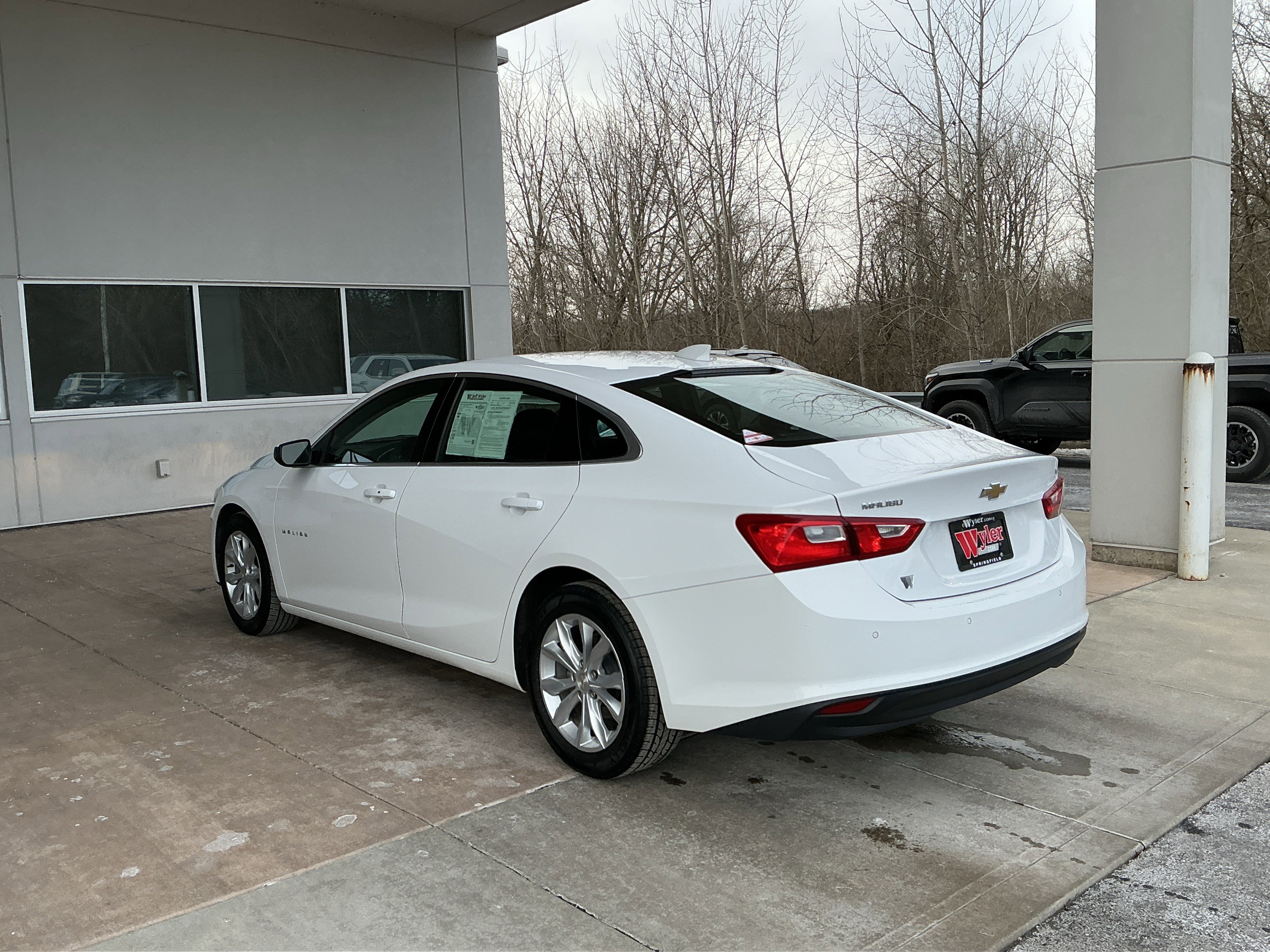 Used 2024 Chevrolet Malibu LT image 20