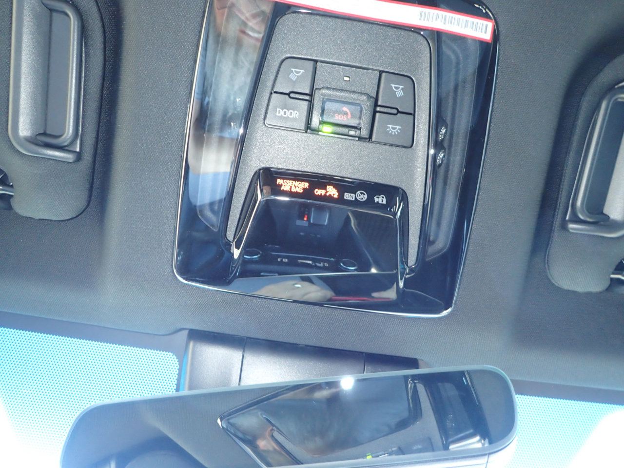 Used 2021 Toyota Venza XLE image 24