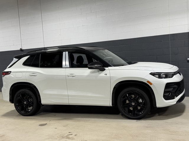 New 2026 Volkswagen Tiguan SE R-Line image 5