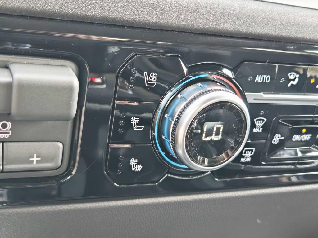 New 2026 GMC Sierra 1500 SLT w/ SLT Premium Package image 33