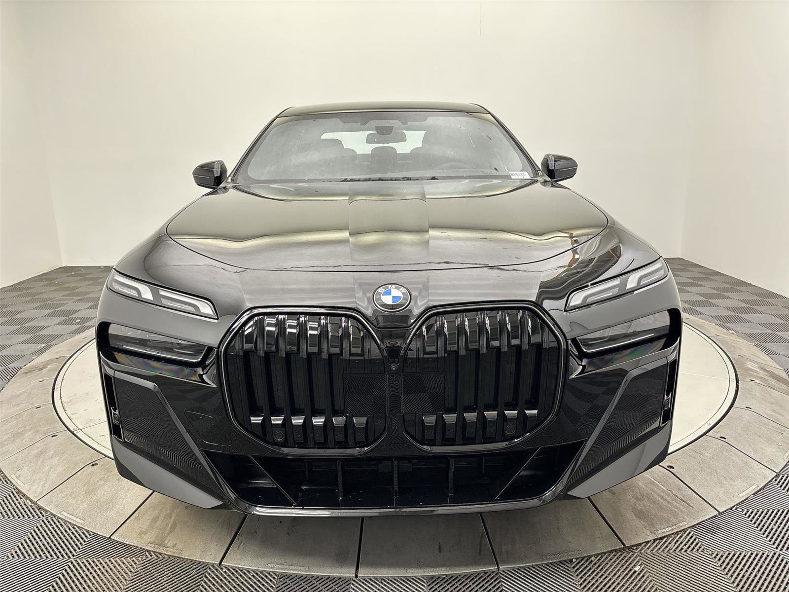 New 2026 BMW 740i xDrive AWD/4WD image 14