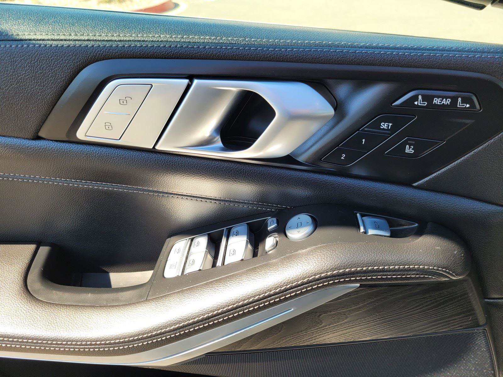 Certified 2022 BMW X7 xDrive40i w/ M Sport Package image 26