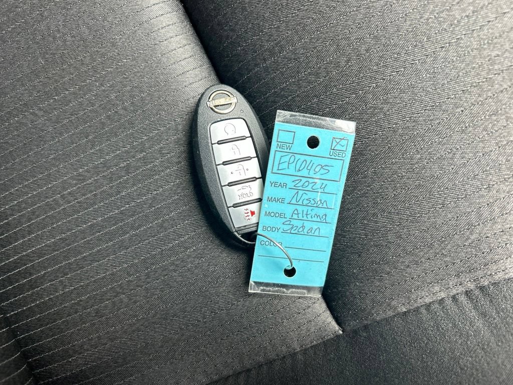 Used 2024 Nissan Altima 2.5 SV FWD image 31