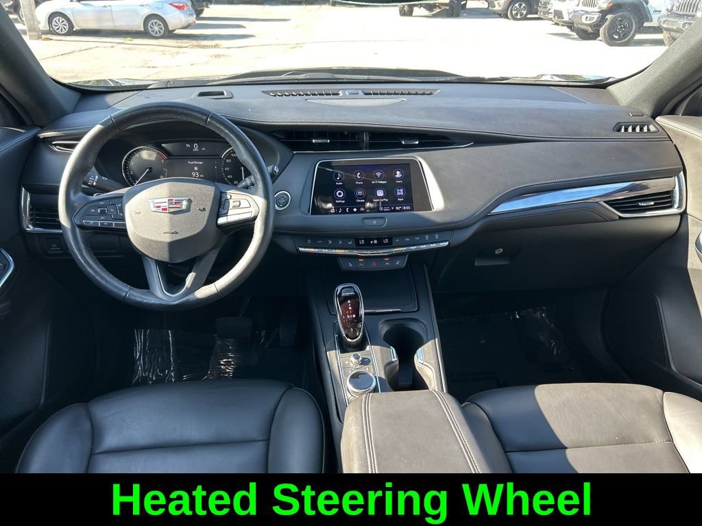Used 2023 Cadillac XT4 Luxury w/ Cold Weather Package FWD image 32