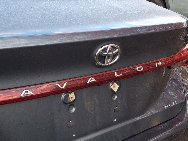 Certified 2021 Toyota Avalon XLE w/ Moonroof Package image 6