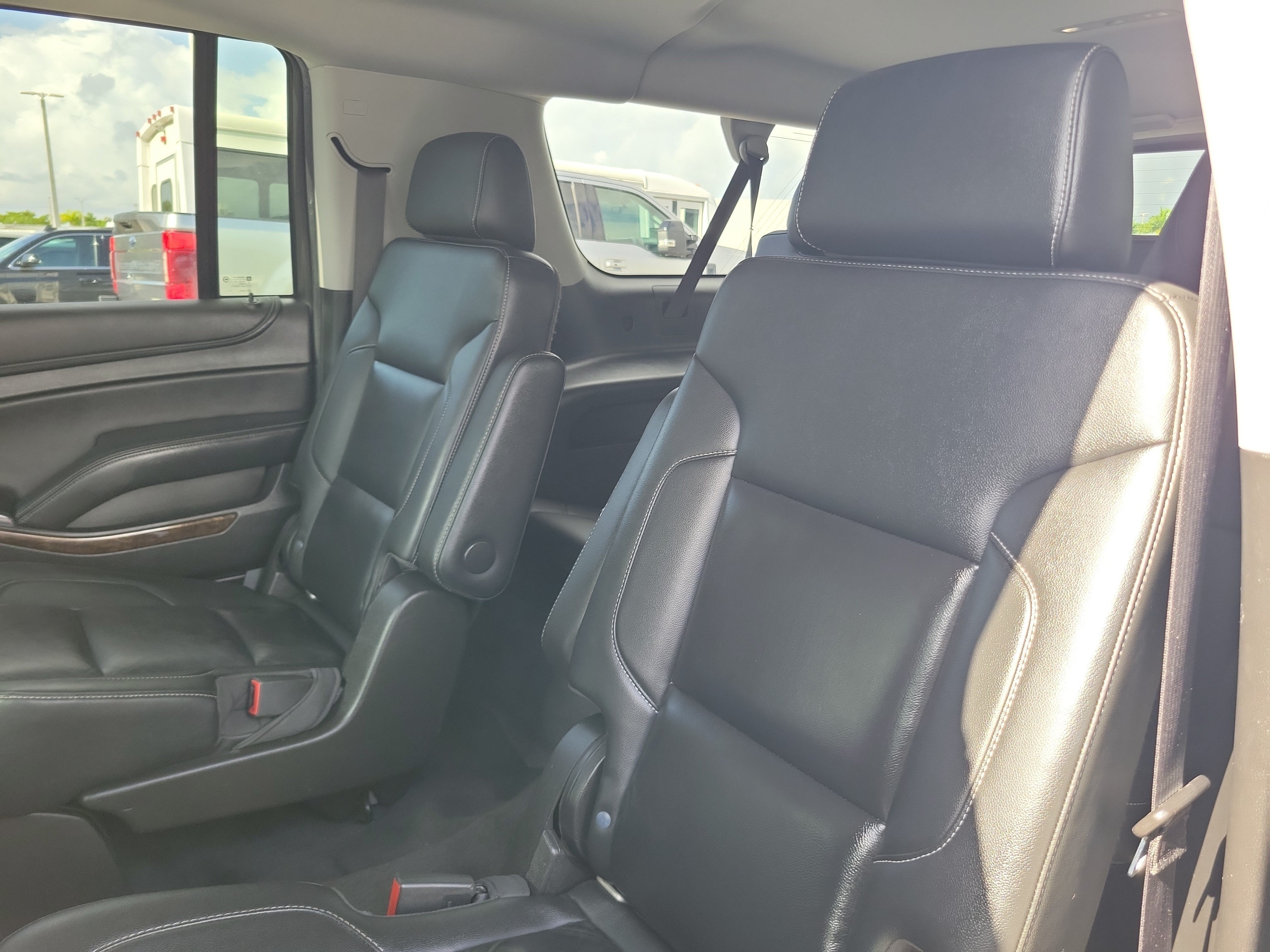 Used 2020 Chevrolet Suburban LT AWD/4WD image 16