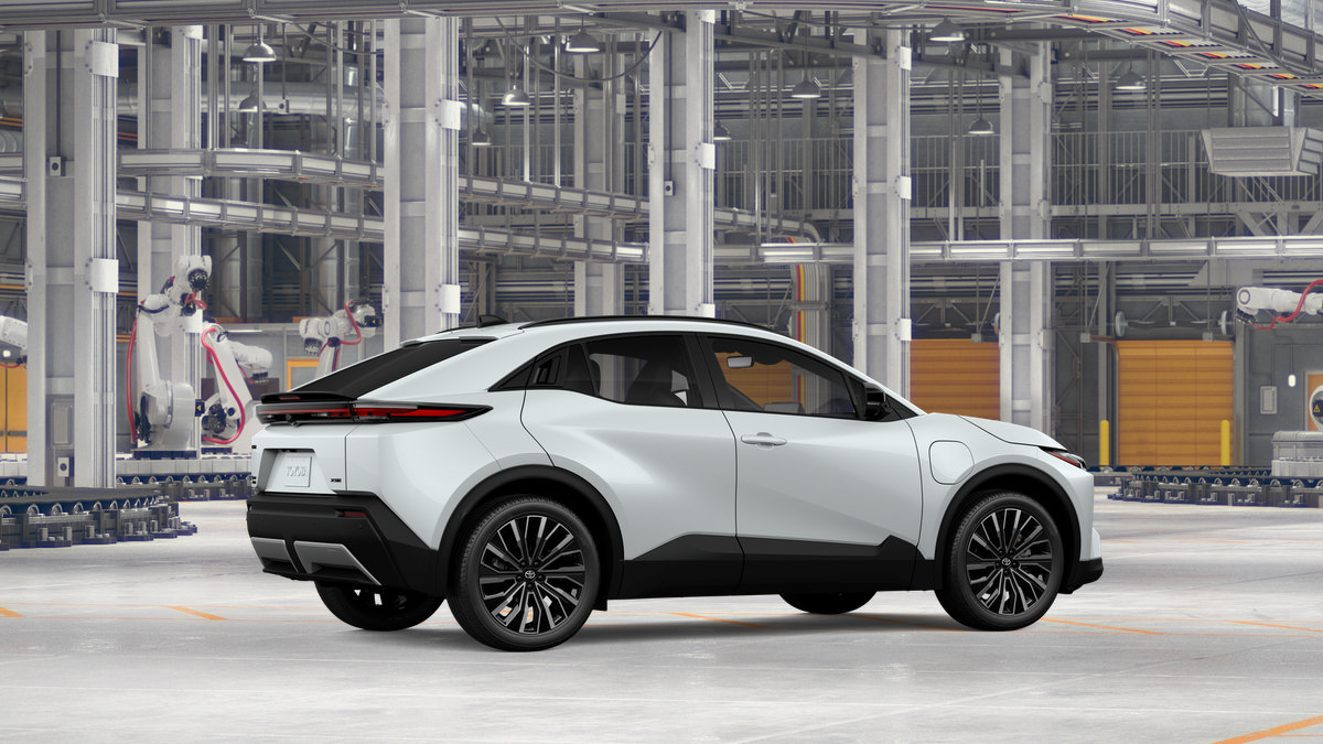 New 2027 Toyota C-HR AWD/4WD image 11