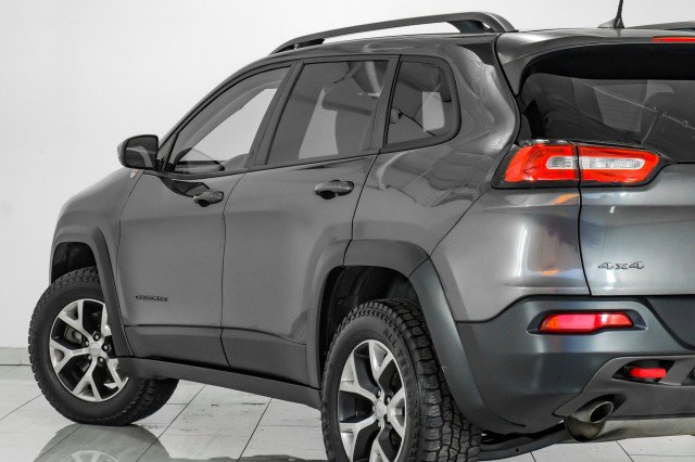 Used 2017 Jeep Cherokee Trailhawk w/ Cold Weather Group image 53