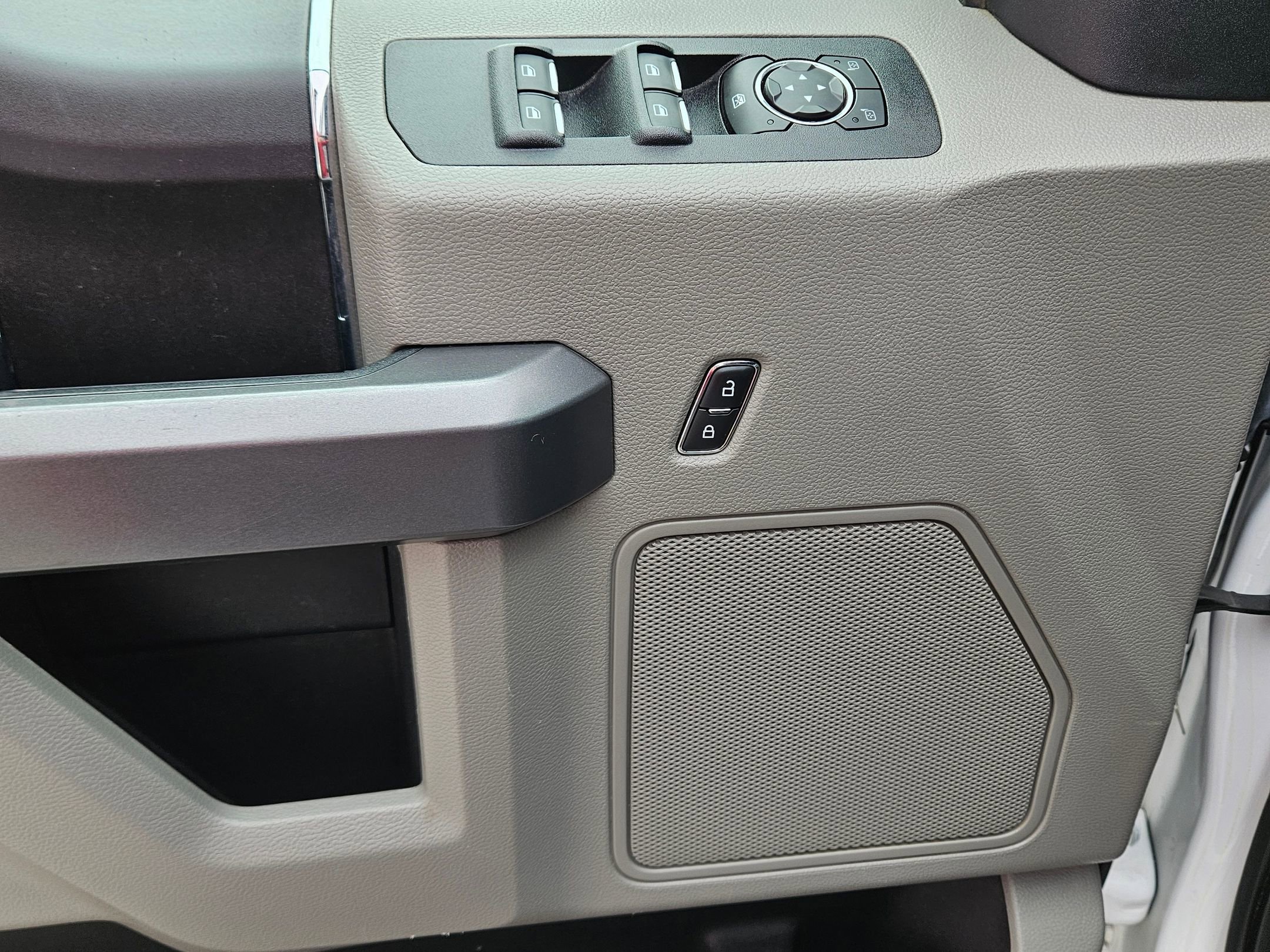 Used 2018 Ford F150 XLT image 17