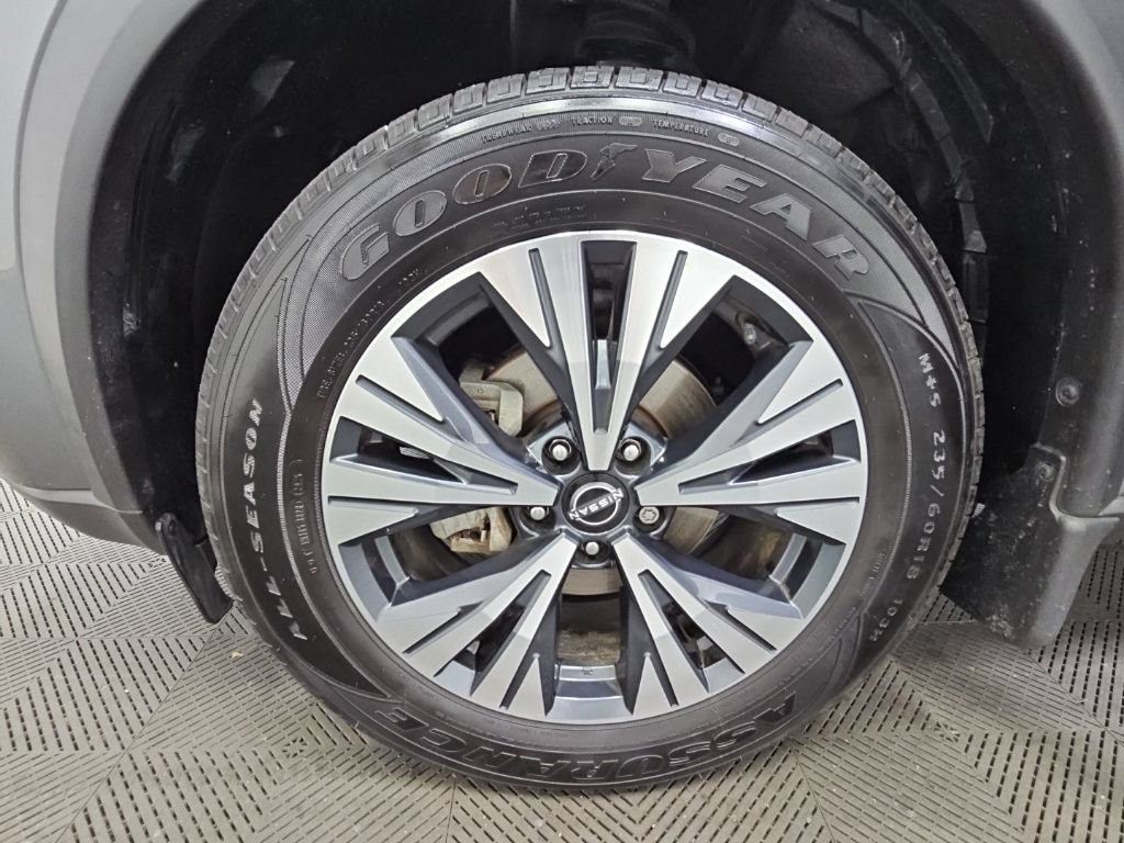 Used 2023 Nissan Rogue SV FWD image 42