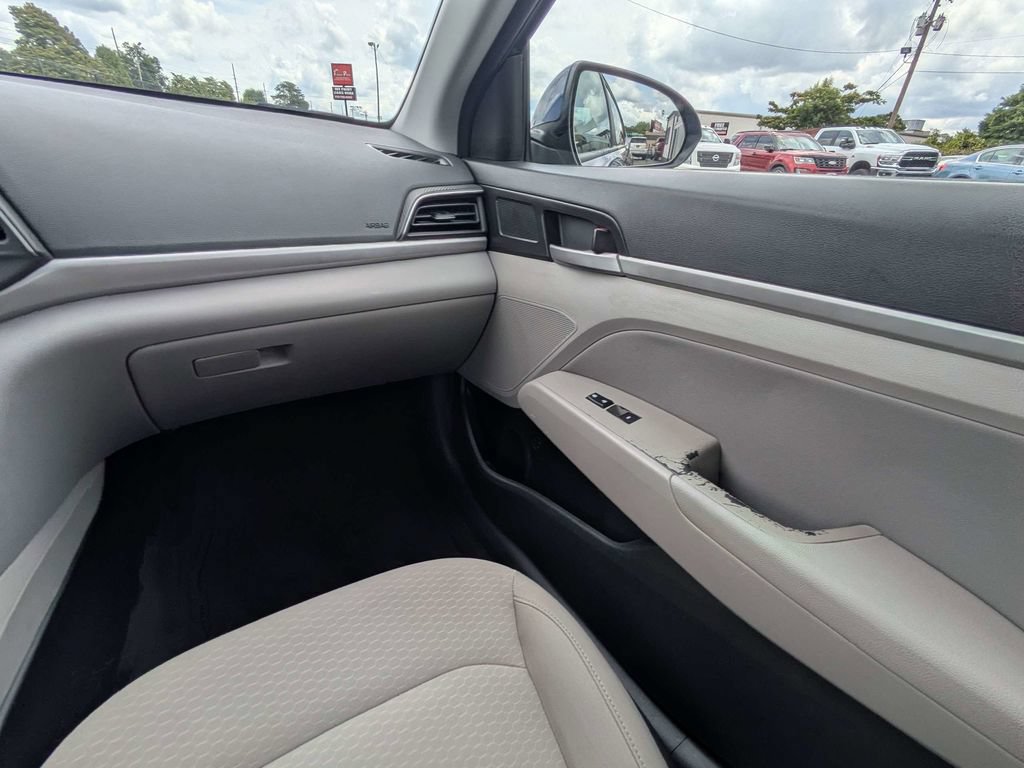 Used 2019 Hyundai Elantra SEL FWD image 16
