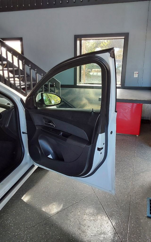 Used 2012 Chevrolet Cruze LT FWD image 11
