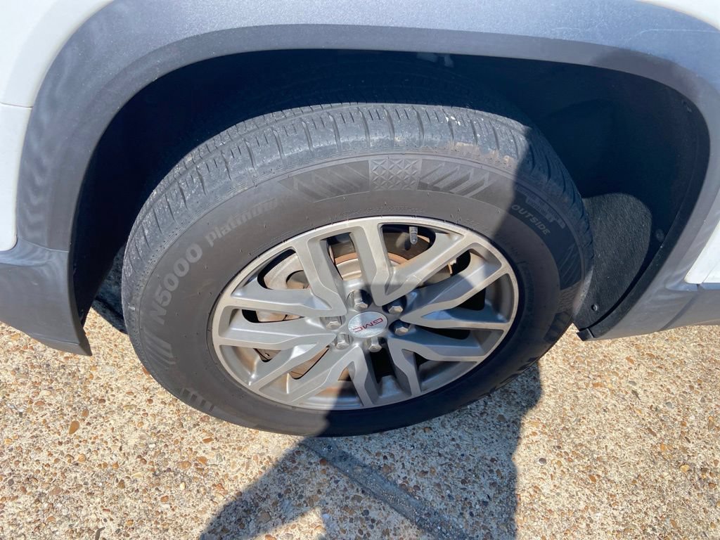 Used 2017 GMC Acadia SLE FWD image 28