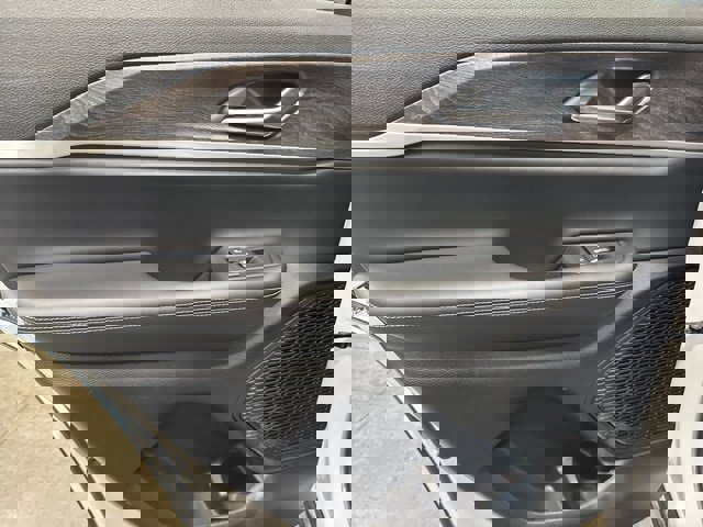 New 2025 Jeep Grand Cherokee Limited w/ Trailer Tow Package image 16