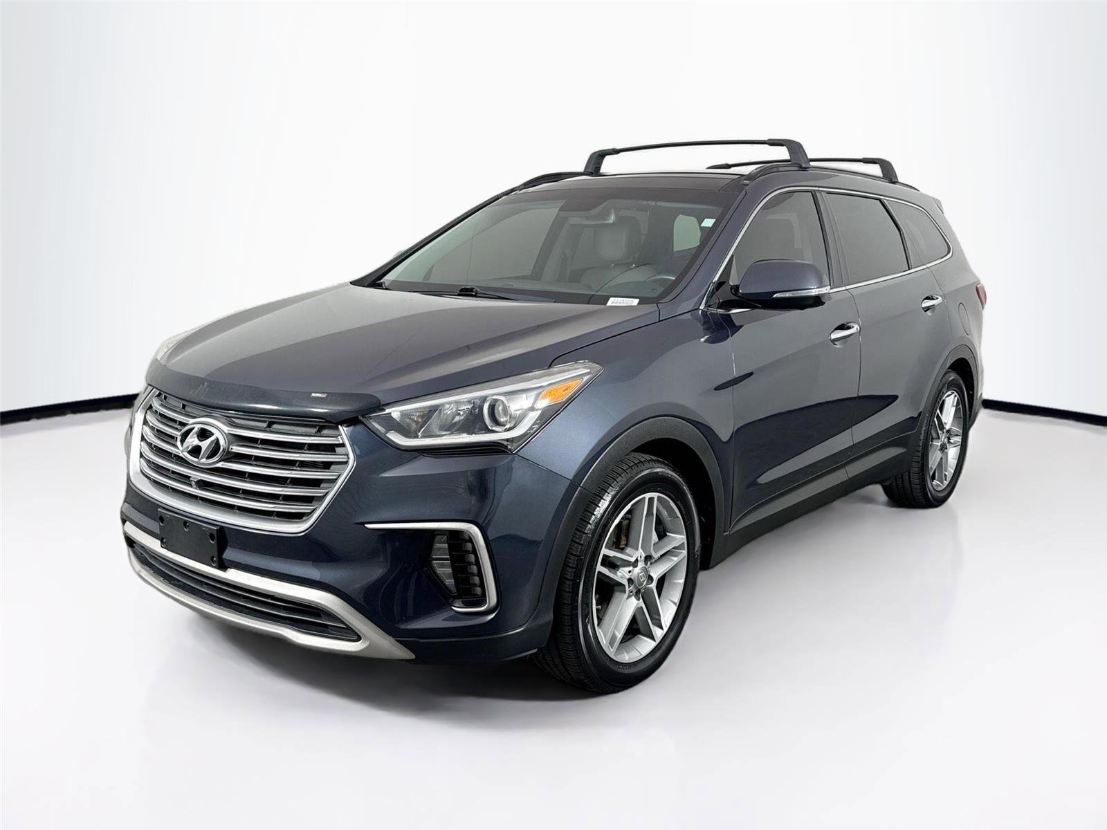 Used 2017 Hyundai Santa Fe SE video 2