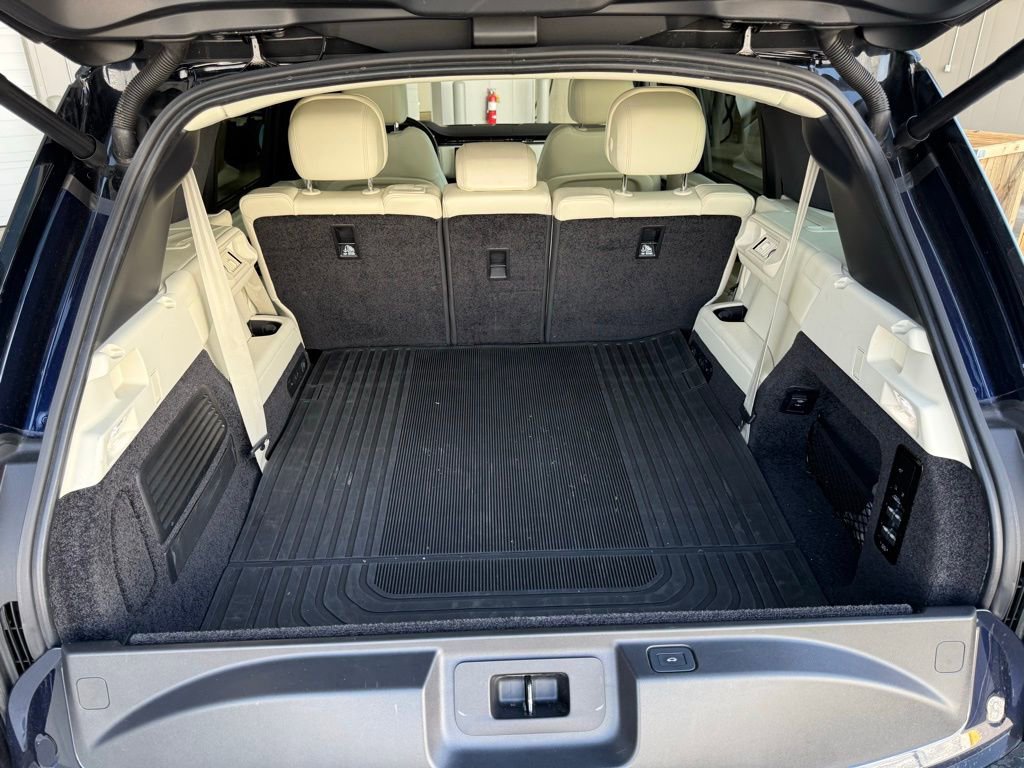 Certified 2023 Land Rover Range Rover Long Wheelbase SE image 14