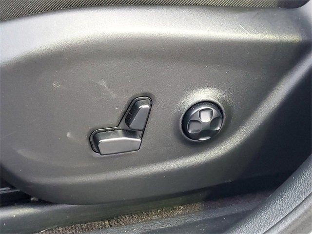 Used 2016 Jeep Cherokee Limited image 13