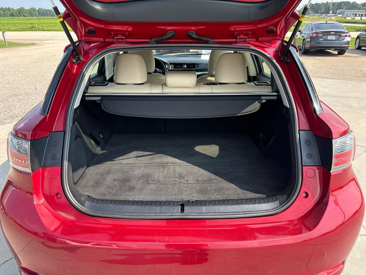 Used 2013 Lexus CT 200h w/ Premium Pkg w/Backup Camera FWD image 21