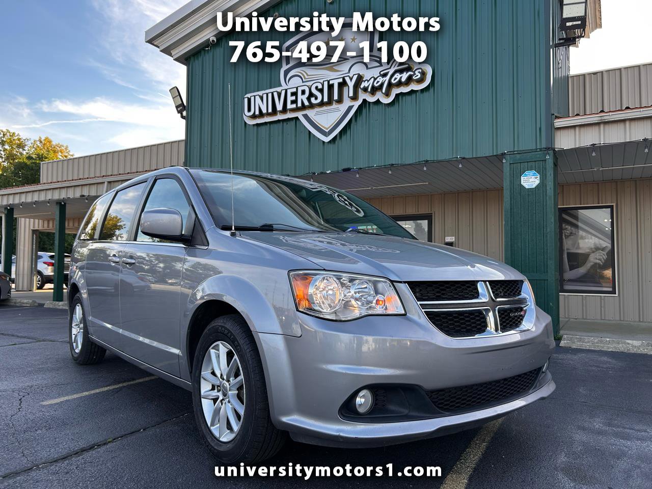Used 2019 Dodge Grand Caravan SXT image 1