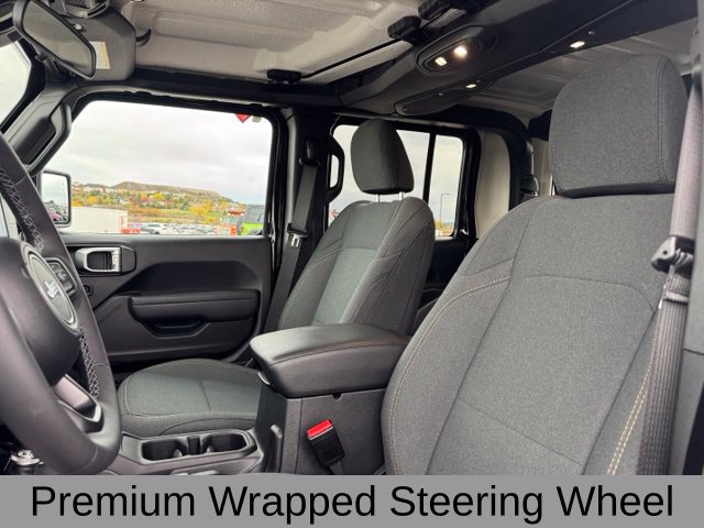 Certified 2026 Jeep Gladiator Sport AWD/4WD image 19