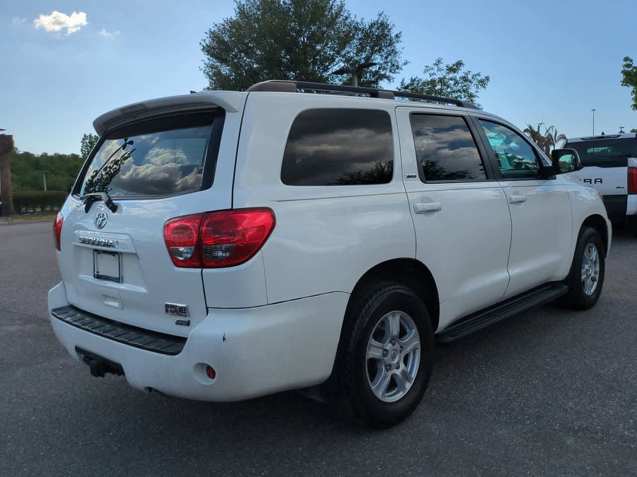 Used 2014 Toyota Sequoia SR5 w/ Premium Package AWD/4WD image 6