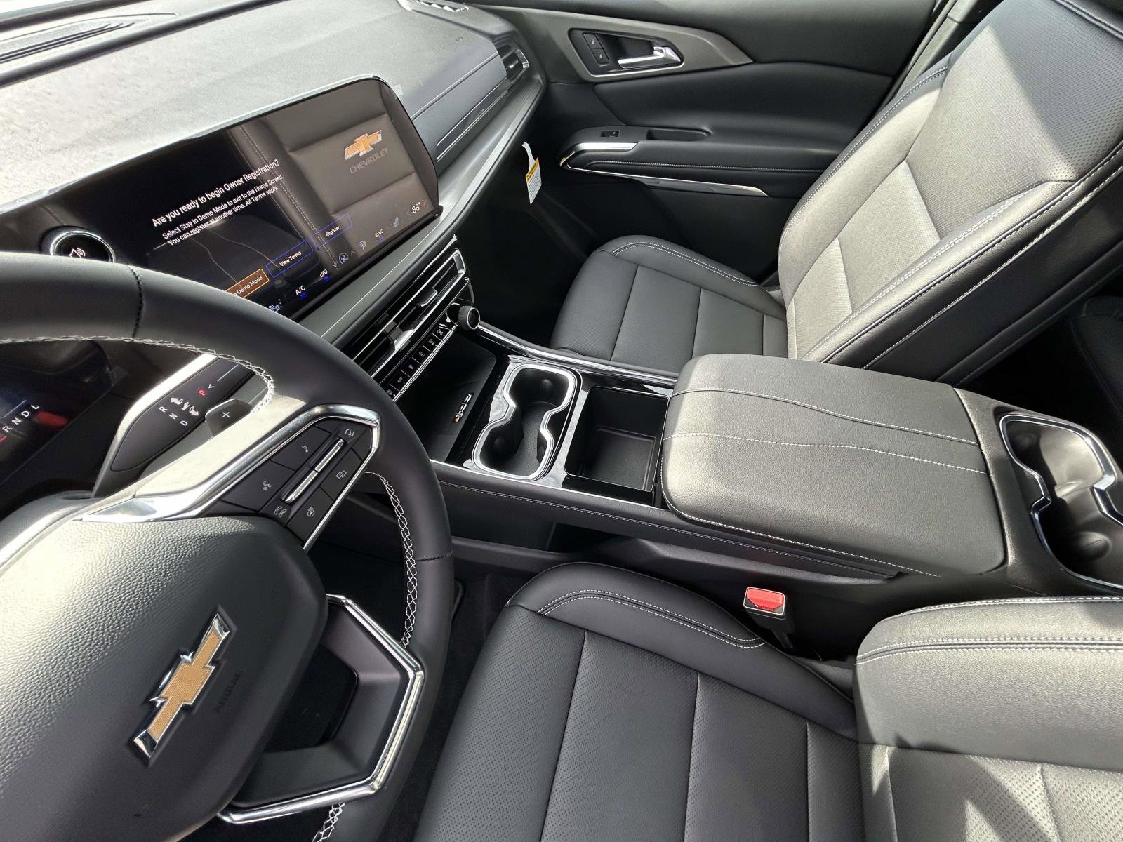 New 2026 Chevrolet Traverse LT w/ Sun and Wheel Package image 10