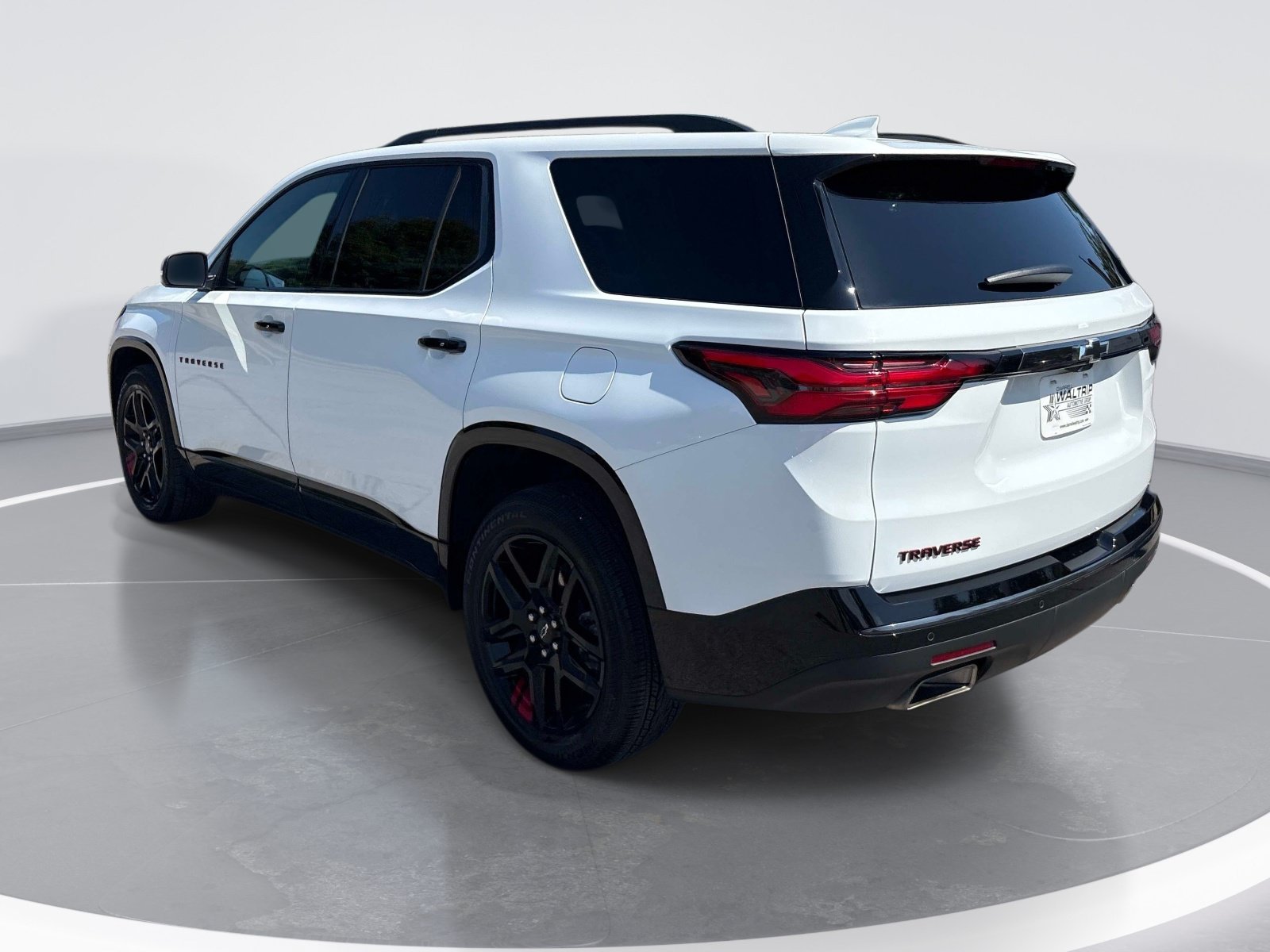 Used 2023 Chevrolet Traverse Premier w/ Redline Edition FWD image 6