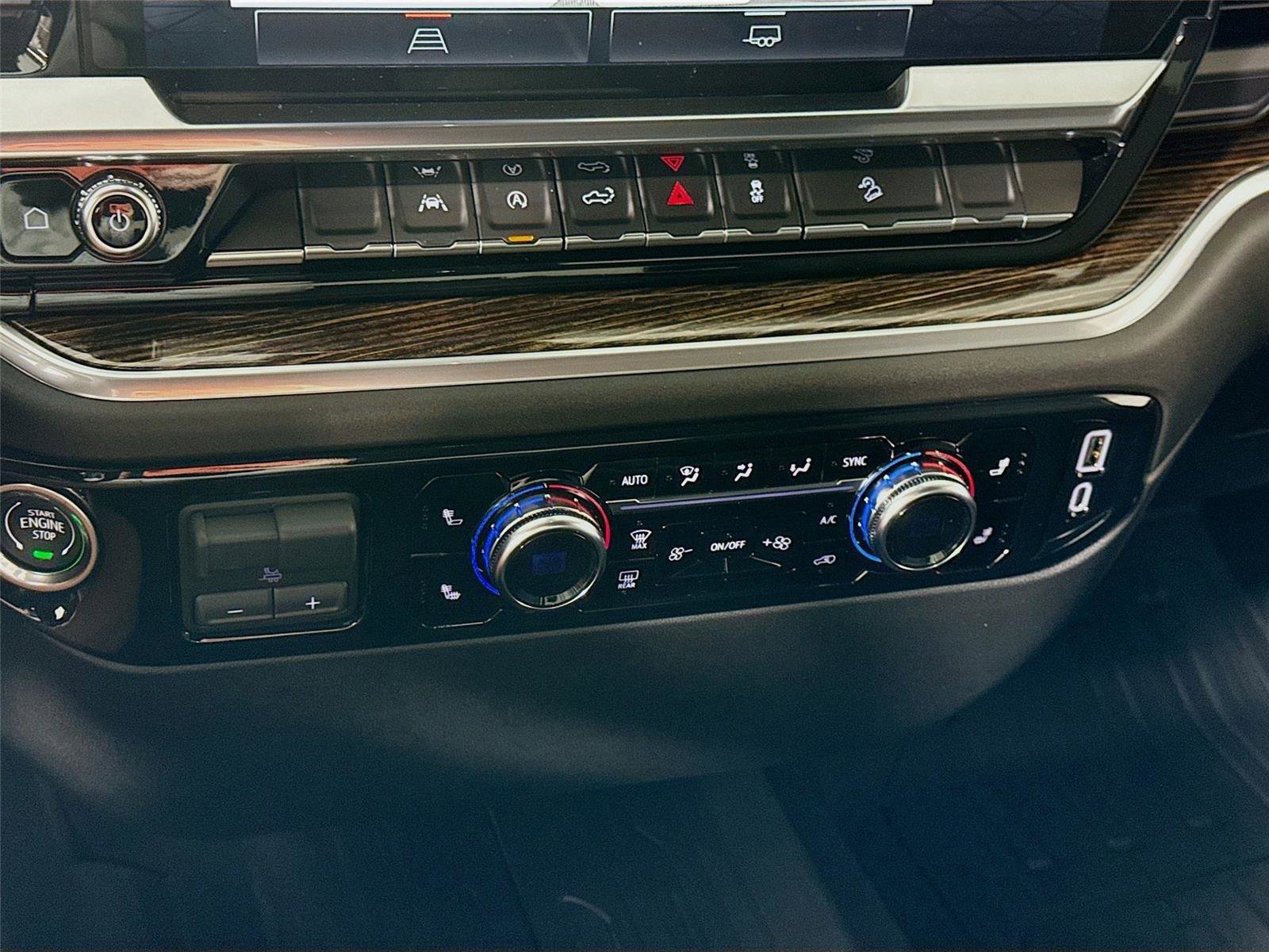 New 2026 GMC Sierra 1500 Elevation image 10