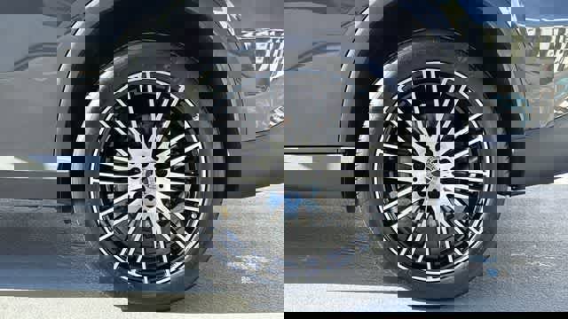 Certified 2025 Mercedes-Benz GLC 300 4MATIC image 12