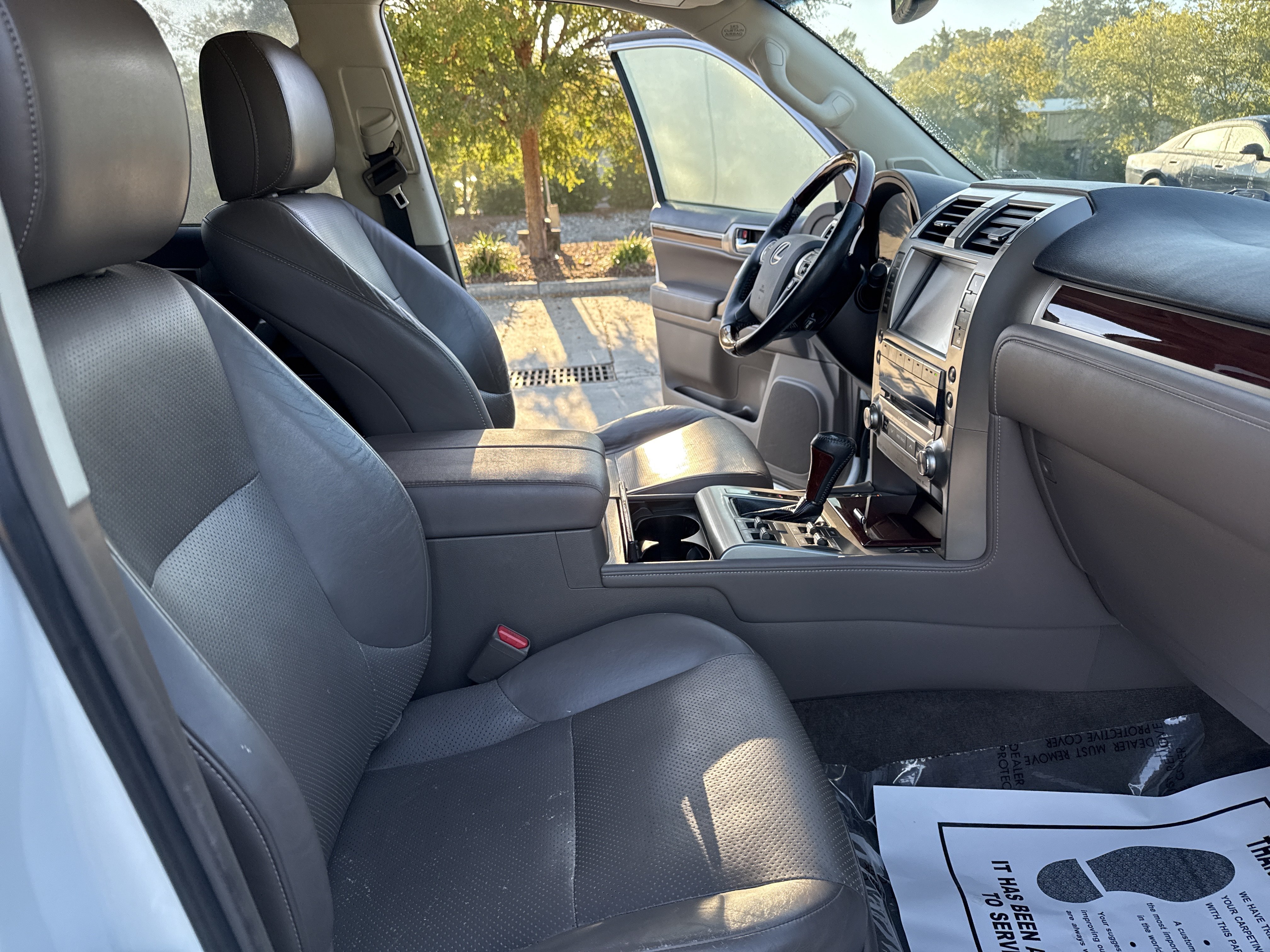 Used 2016 Lexus GX 460 Luxury AWD/4WD image 32