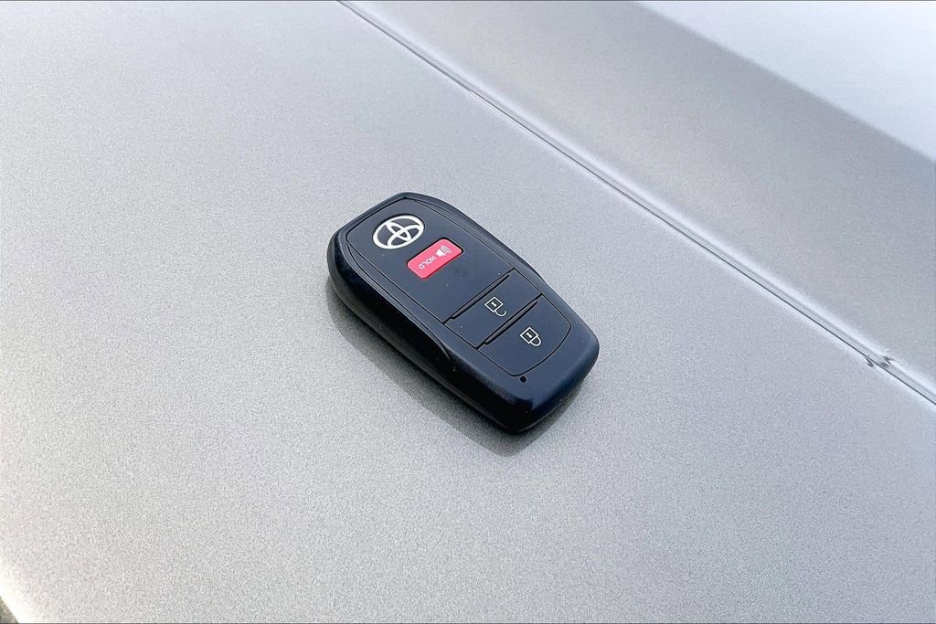 Used 2025 Toyota Tacoma TRD Off-Road image 11