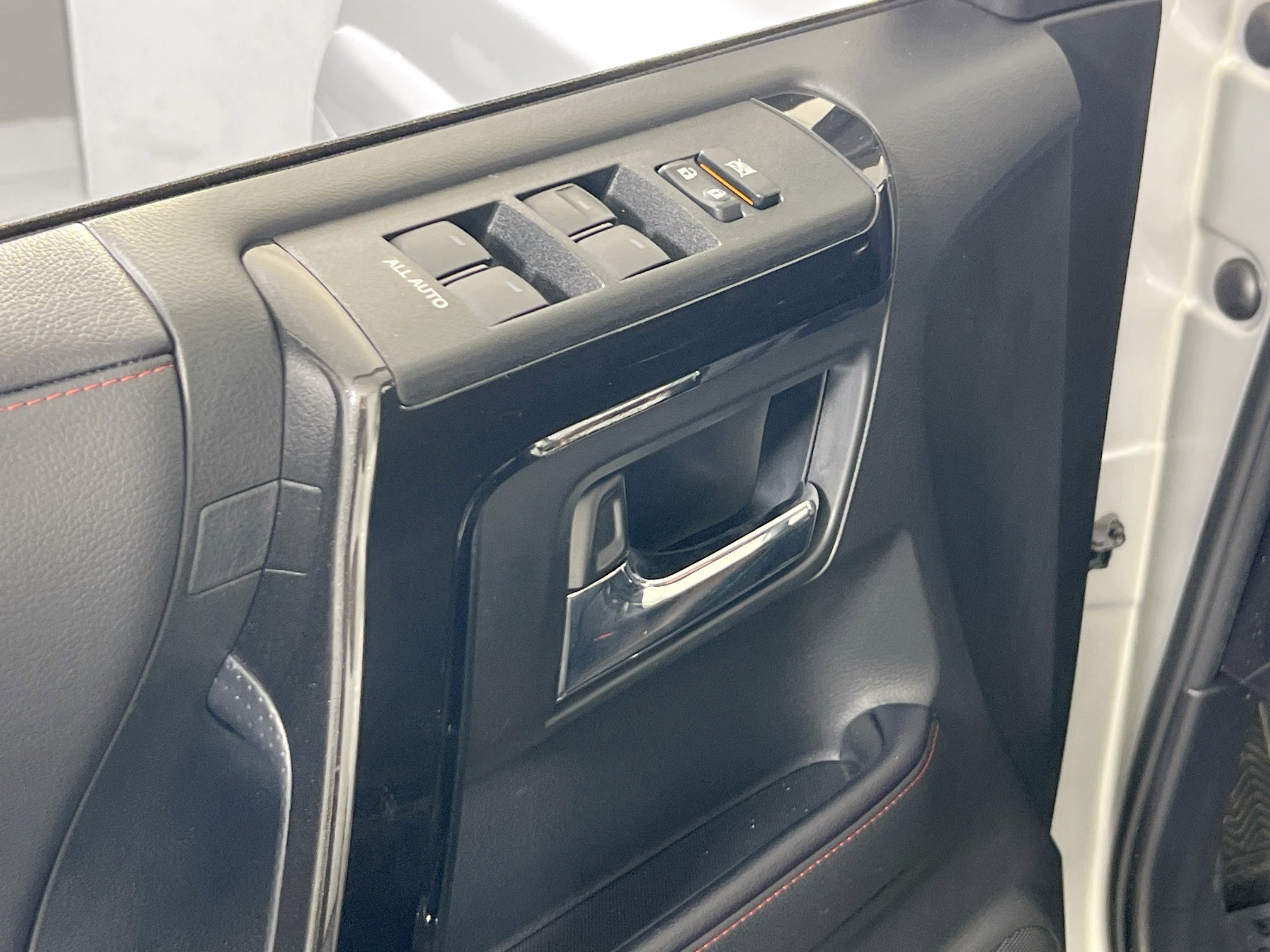 Used 2023 Toyota 4Runner TRD Off-Road image 17