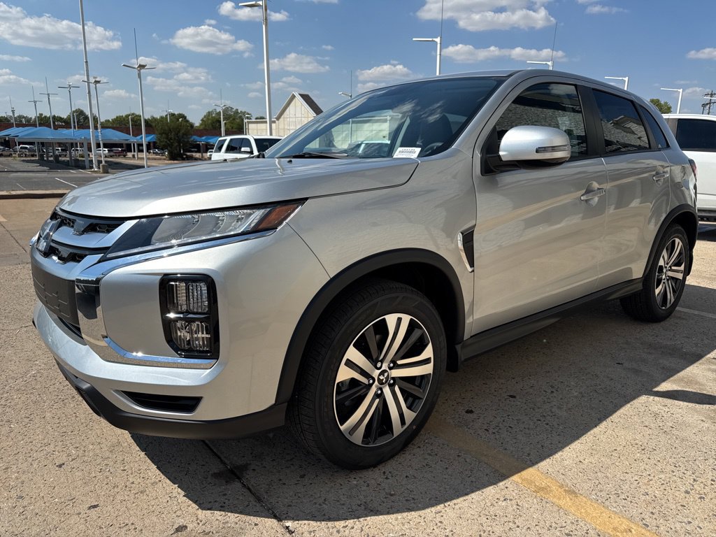 New 2027 Mitsubishi Outlander Sport SE FWD image 3