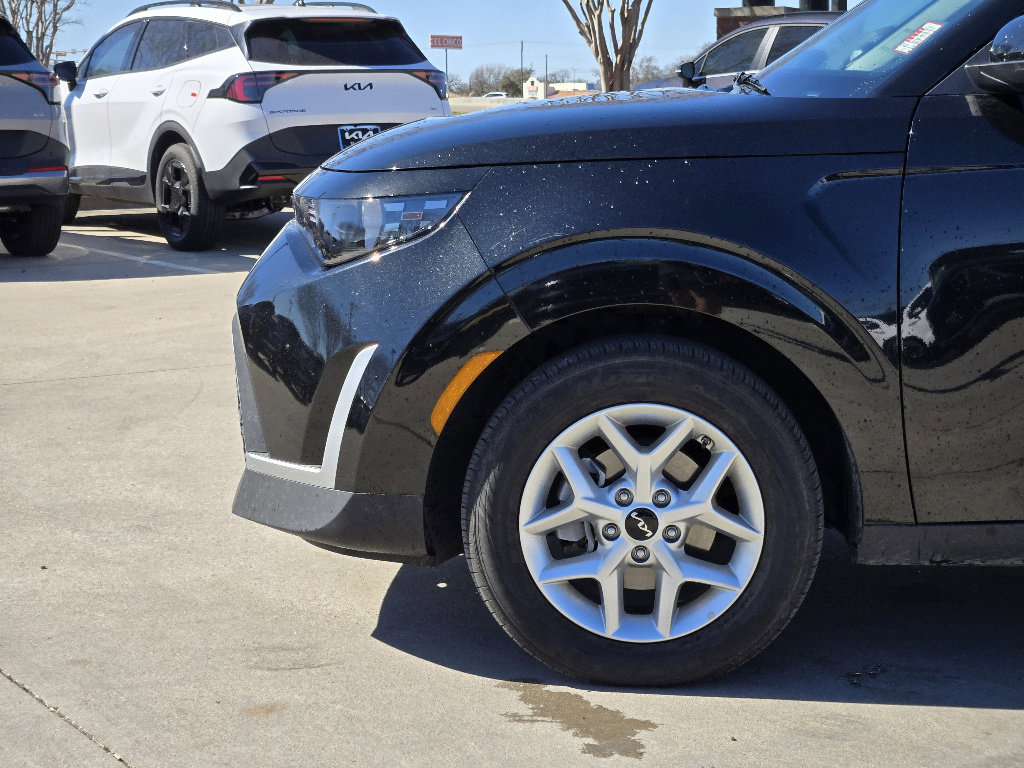 Certified 2025 Kia Soul S image 14