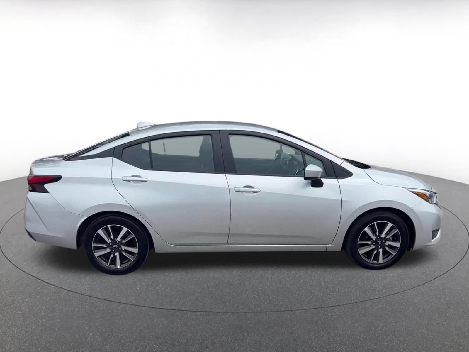 Used 2025 Nissan Versa SV FWD image 13