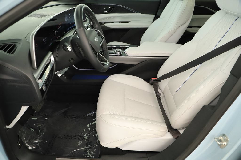 Used 2024 Cadillac Lyriq Luxury RWD image 24