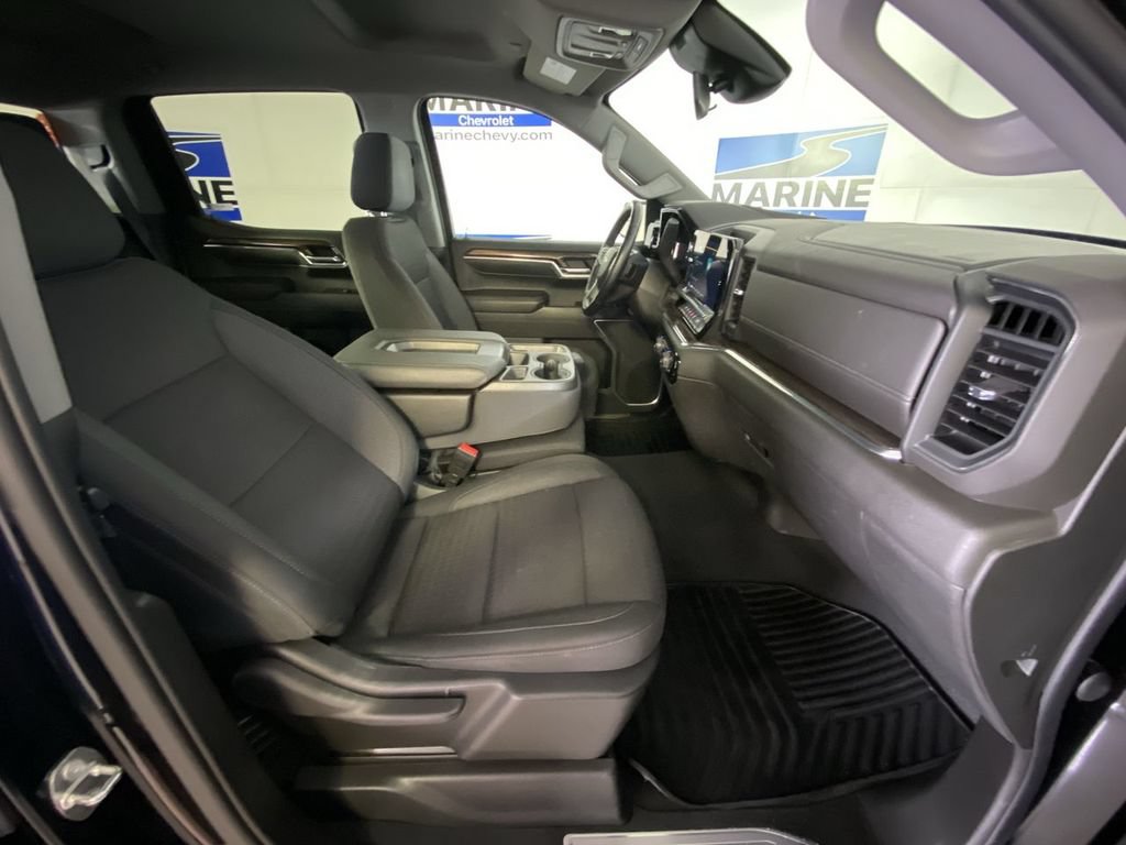 Used 2023 Chevrolet Silverado 1500 LT AWD/4WD image 33
