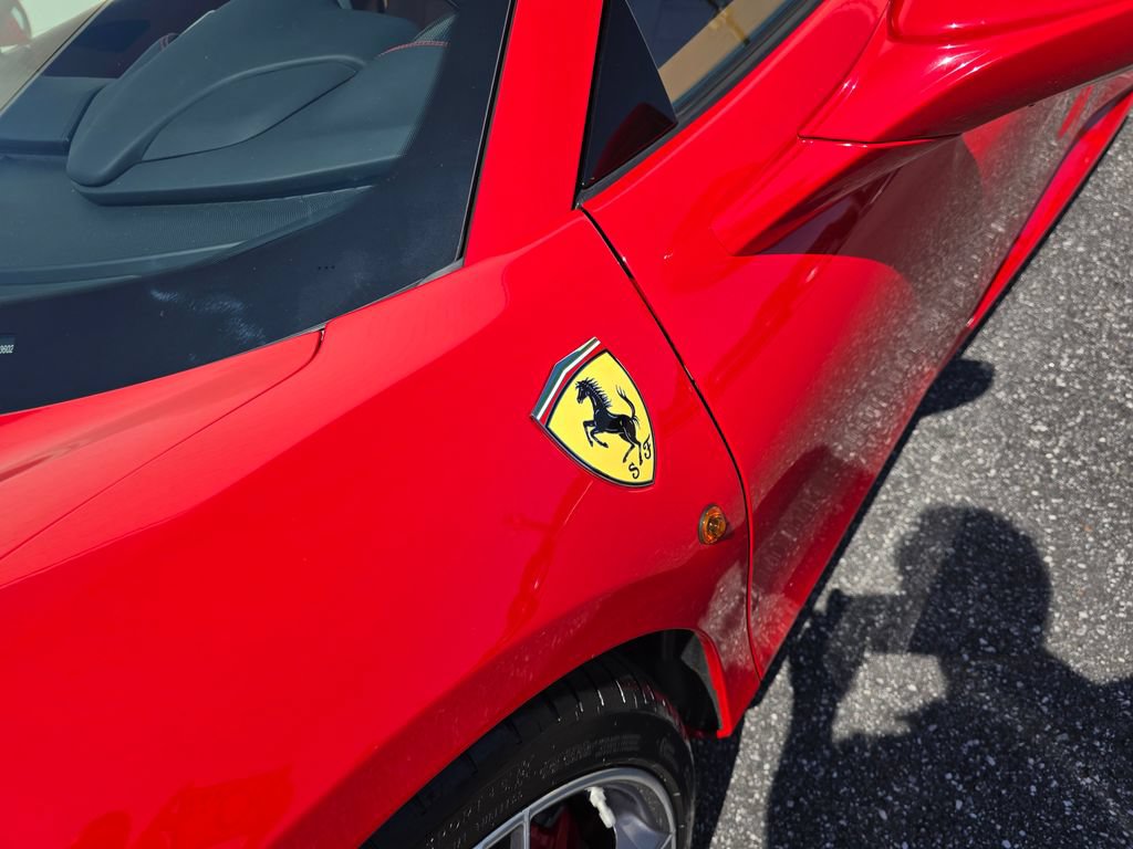 Used 2018 Ferrari 488 Spider RWD image 11