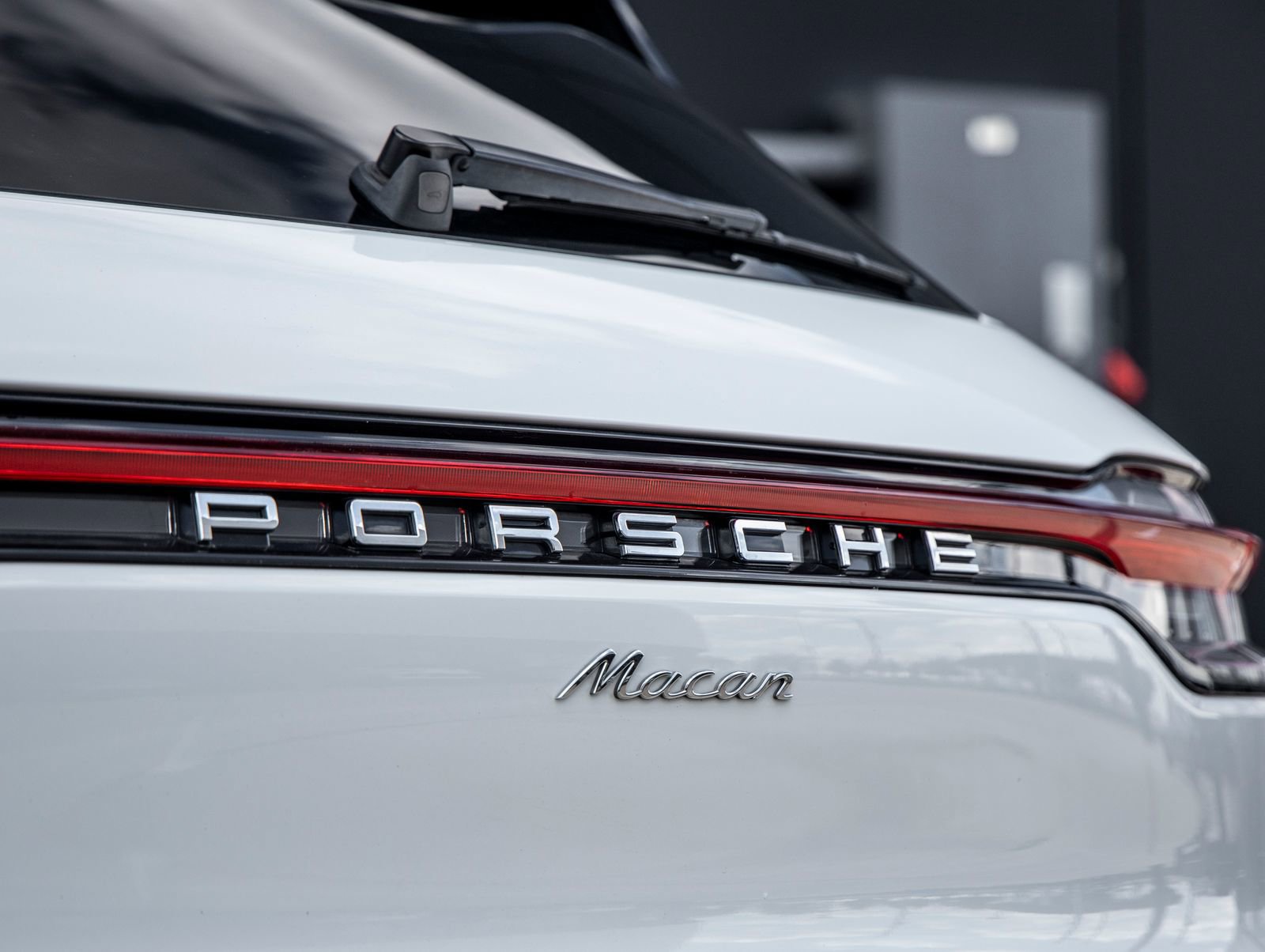Certified 2023 Porsche Macan image 15