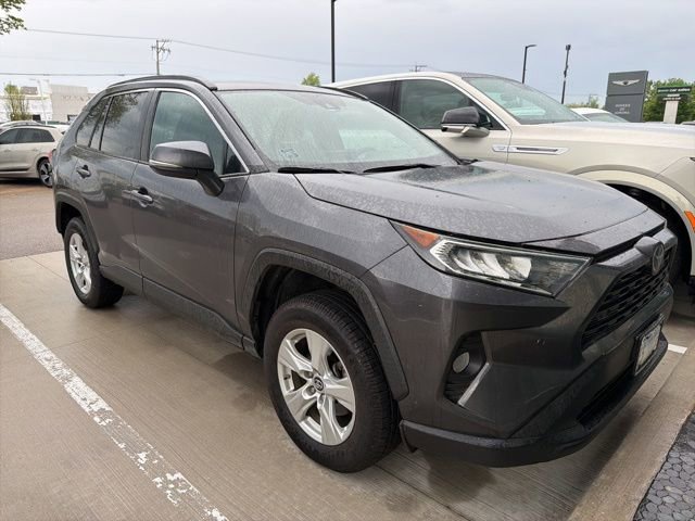 Used 2019 Toyota RAV4 XLE w/ Convenience Package AWD/4WD video 2